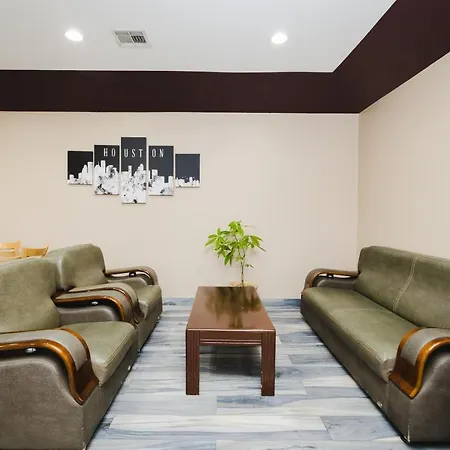 Sapphire Inn & Suites